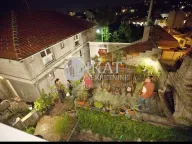 Izdavanje, četvorosoban stan, 158m², Đeram Pijaca, Beograd - image 1