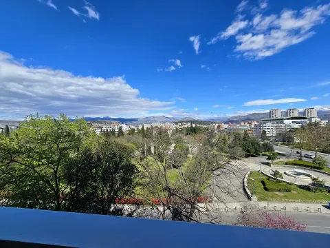 Prodaja, dvosoban stan, 64m², Pobrežje, Podgorica - image 12