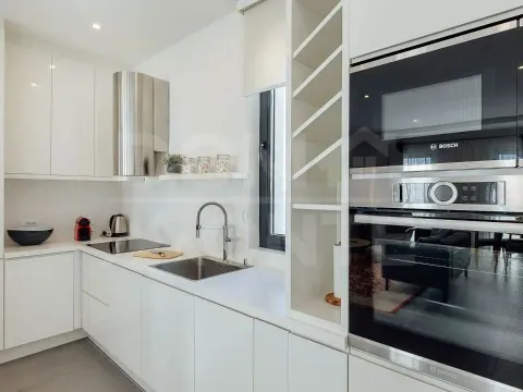 Izdavanje, jednosoban stan, 52m², Tivat, Crna Gora - image 2