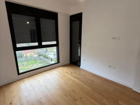 Prodaja, jednosoban stan, 51m², Centar, Bar - image 5