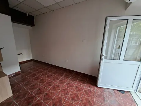 Rent, office space, 14m², Centar, Podgorica - image 2
