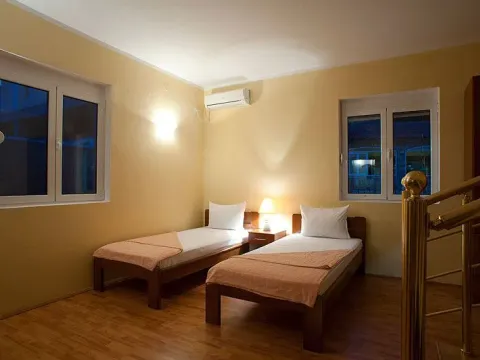 Sale, hospitality venue, 1723m², Buljarica, Budva - image 21