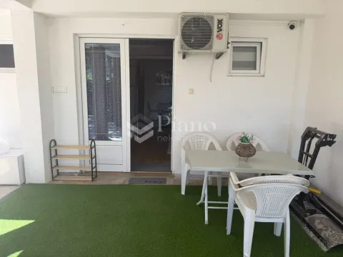Rent, apartment, 40m², Stari Aerodrom, Podgorica - image 9
