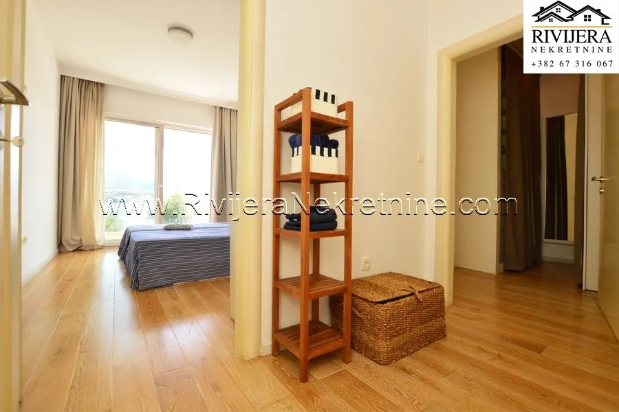Prodaja, dvosoban stan, 118m², Njivice, Herceg Novi