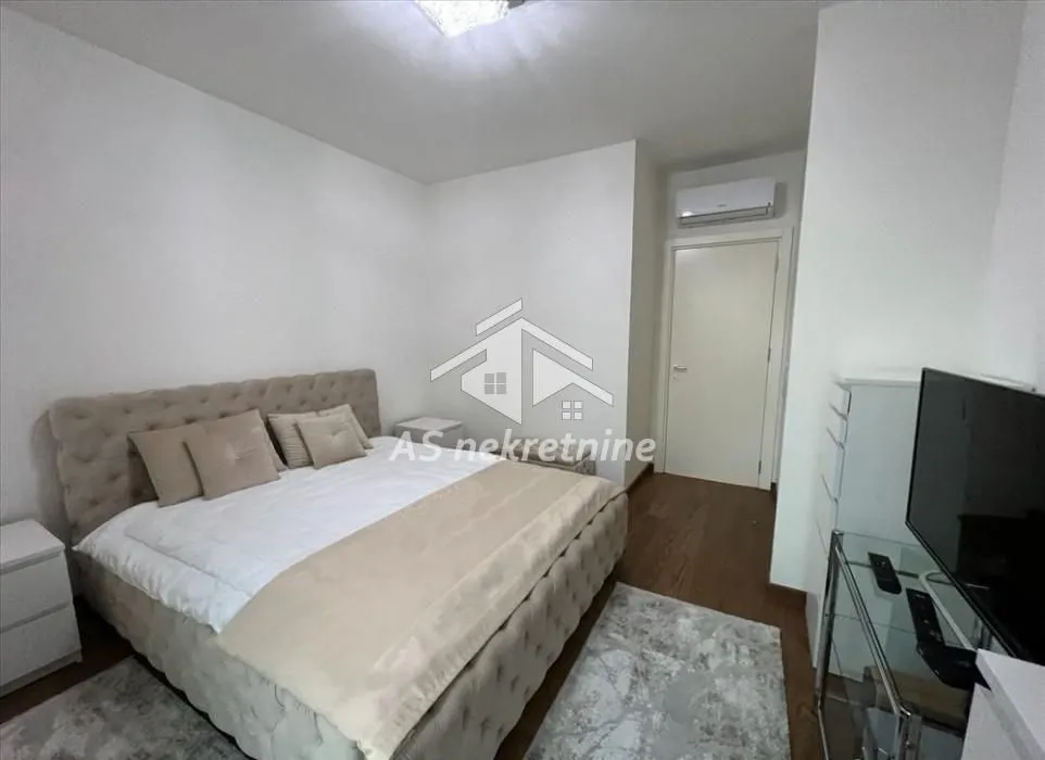 Rent, two bedroom apartment, 55m², Savski Venac, Beograd