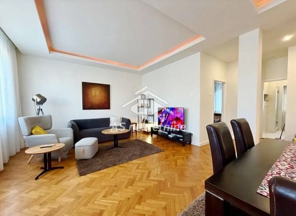 Izdavanje, trosoban stan, 87m², Vračar Sve Podlokacije, Beograd