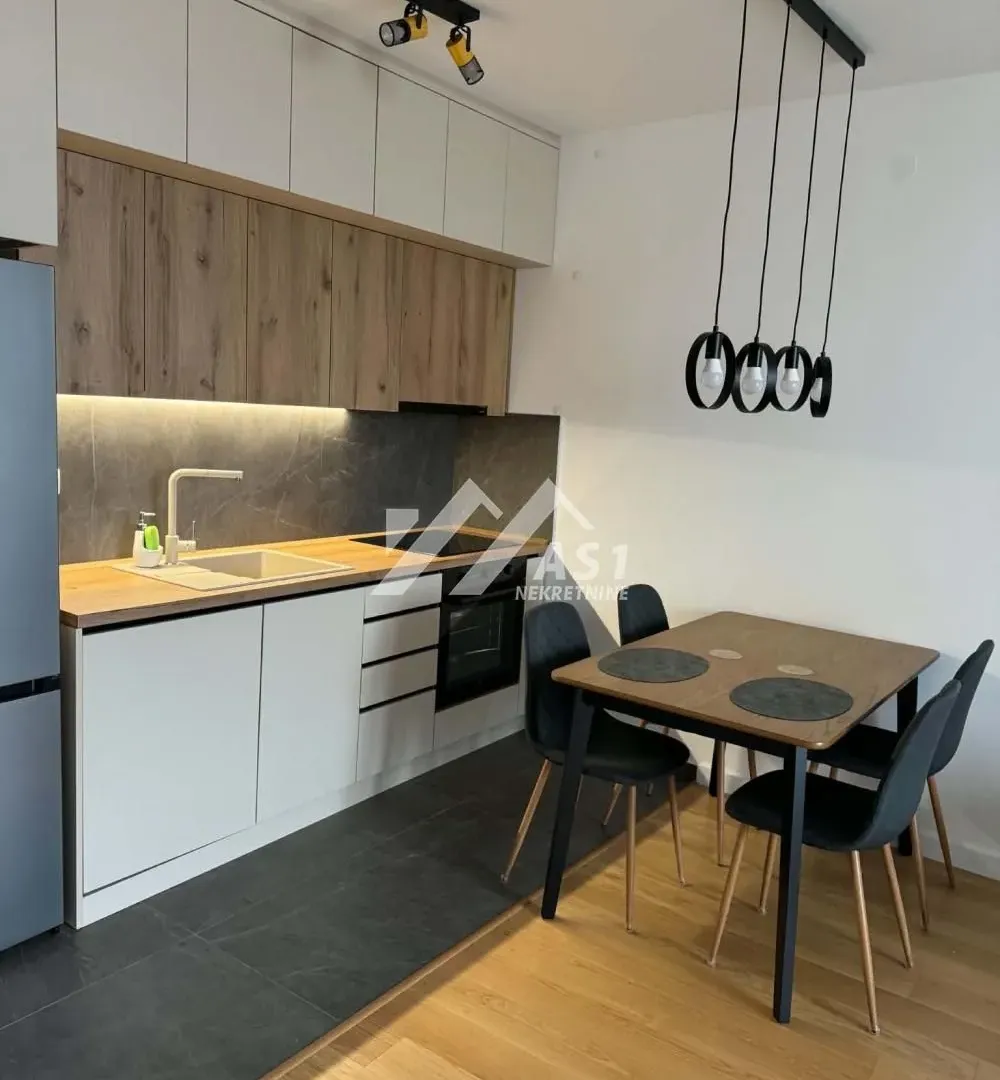 Izdavanje, trosoban stan, 63m², Stari Majur, Petrovaradin