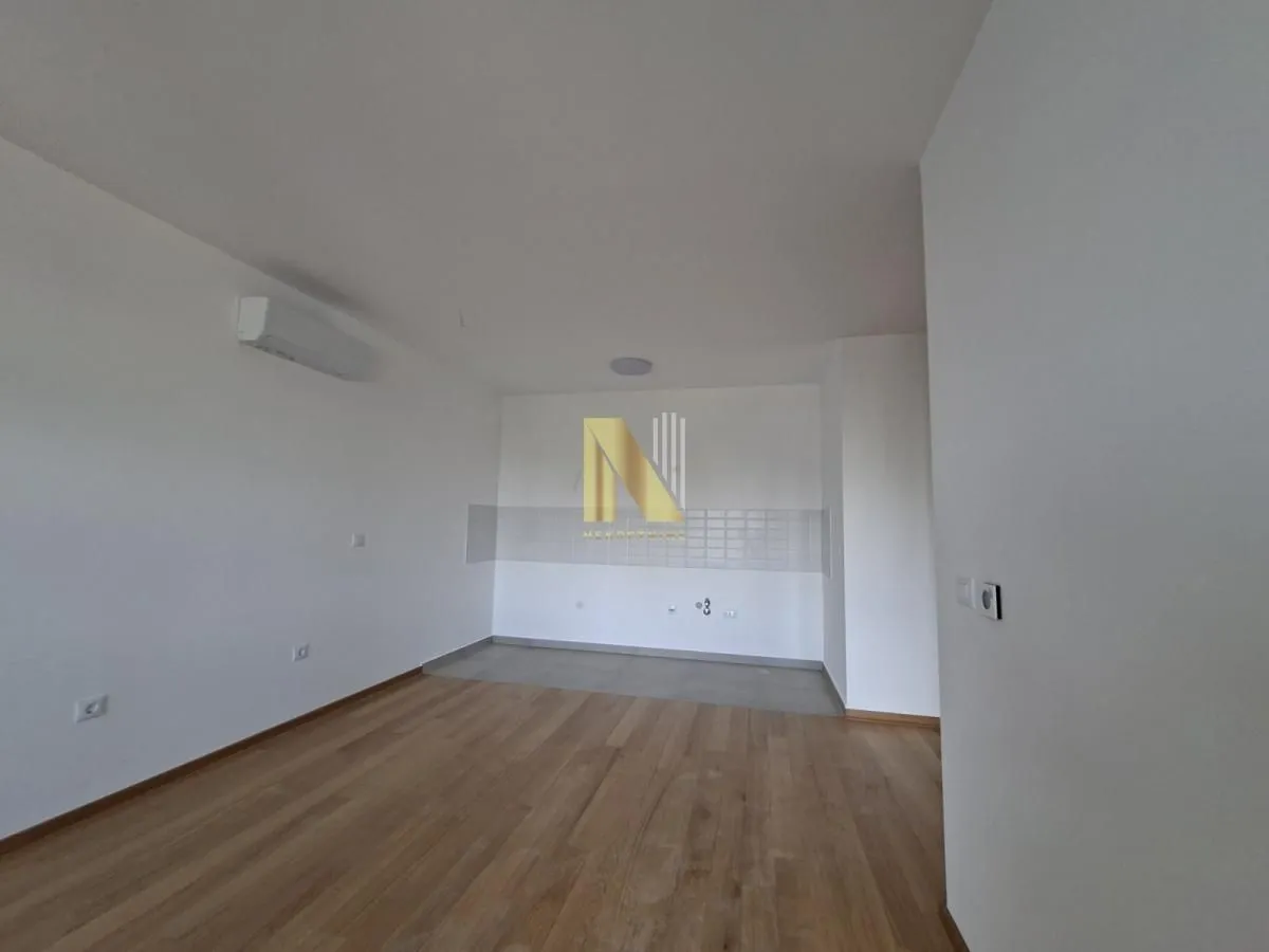 Prodaja, četvorosoban stan, 75m², Podbara, Novi Sad Sve Podlokacije