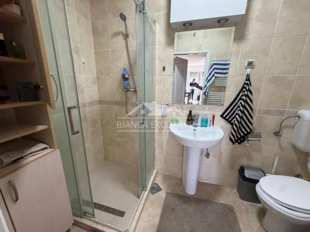 Prodaja, dvosoban stan, 64m², Savski Venac, Beograd