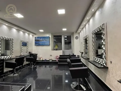 Izdavanje, poslovni prostor, 40m², Stari Grad, Beograd - image 2