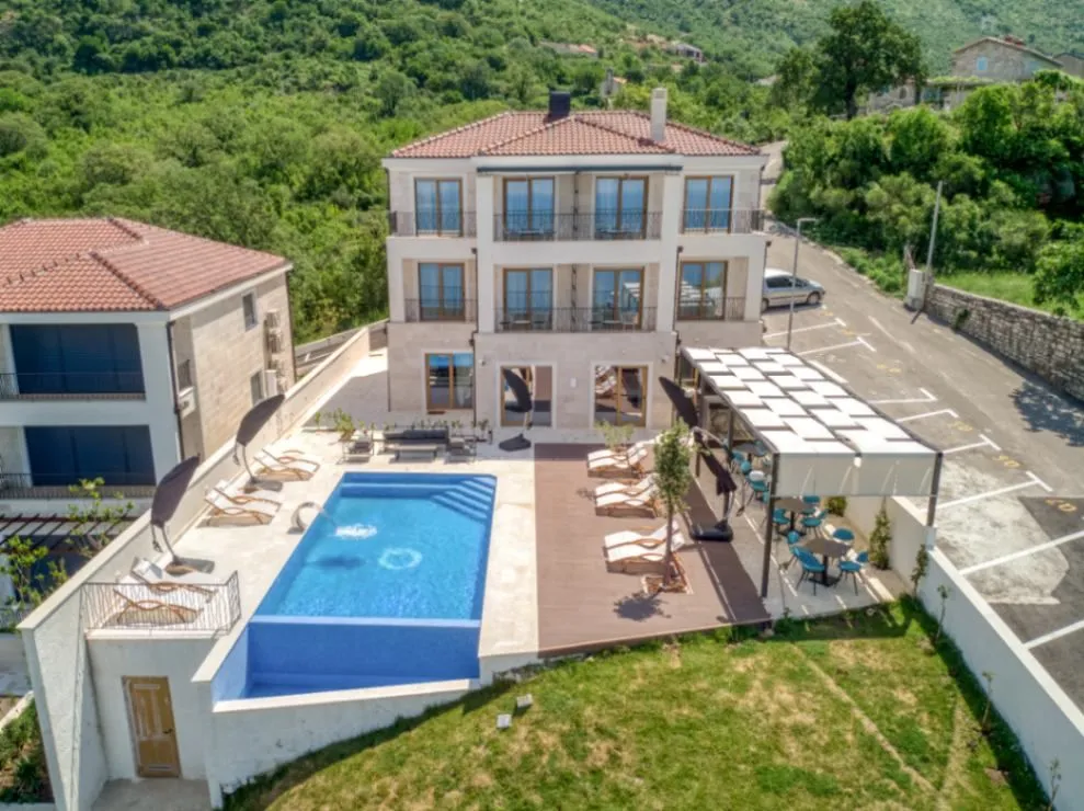 Sale, house, 450m², Blizikuće, Budva