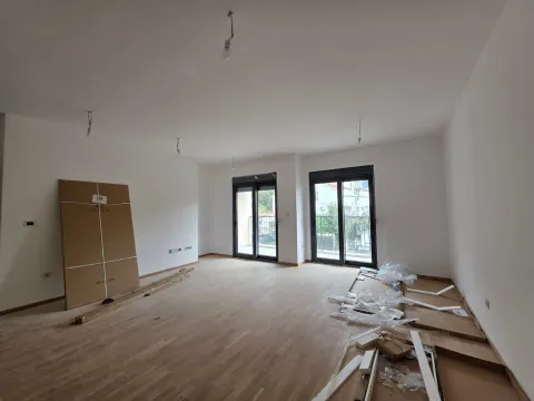 Prodaja, trosoban stan, 114m², Budva, Crna Gora - image 1