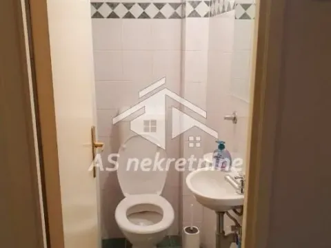 Izdavanje, trosoban stan, 70m², Novi Beograd Blok 33, Novi Beograd Sve Podlokacije - image 14