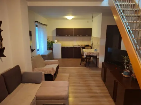 Rent, studio apartment, 43m², Veliki Mokri Lug, Zvezdara Sve Podlokacije