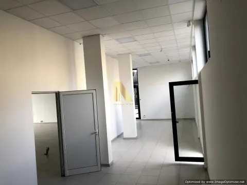 Rent, office space, 331m², Bulevar patrijarha Pavla, Novi Sad Sve Podlokacije - image 7