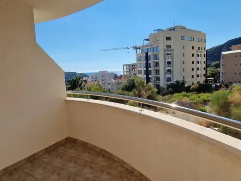 Prodaja, jednosoban stan, 45m², Bečići, Budva - image 2
