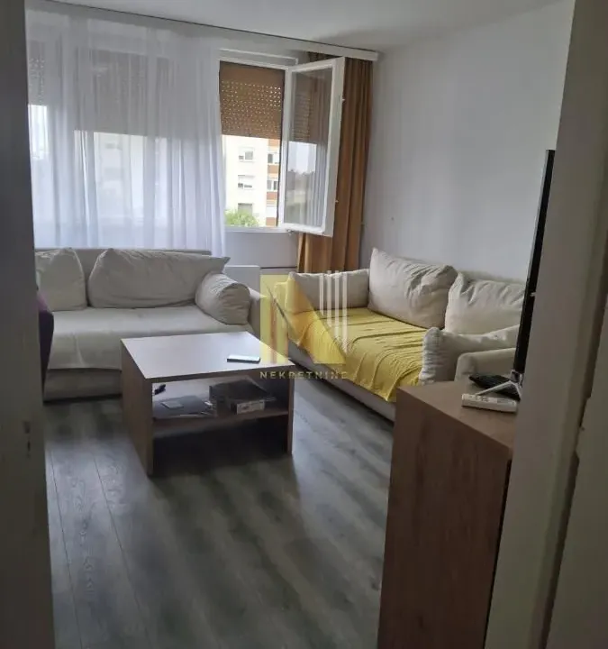 Prodaja, trosoban stan, 77m², Radijalac, Subotica