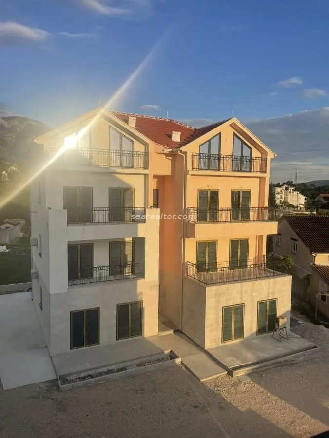 Prodaja, jednosoban stan, 44m², Mrčevac, Tivat