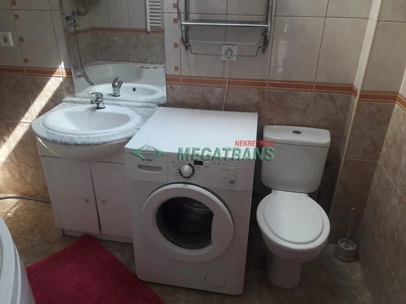 Izdavanje, trosoban stan, 130m², Veternik, Novi Sad Sve Podlokacije