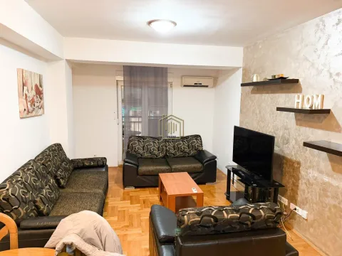 Izdavanje, dvosoban stan, 80m², Preko Morače, Podgorica - image 2