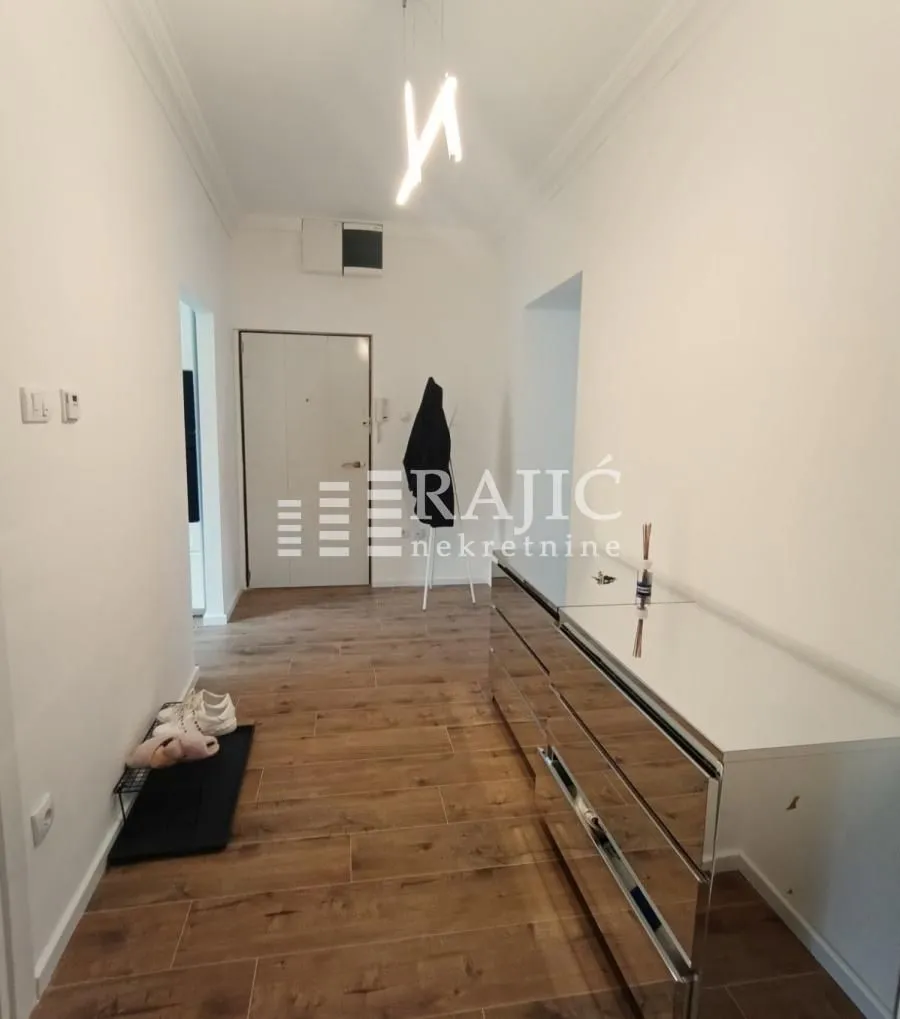 Rent, two bedroom apartment, 64m², Stari Grad, Beograd