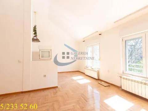 Prodaja, trosoban stan, 83m², Gradska Bolnica, Zvezdara Sve Podlokacije - image 2