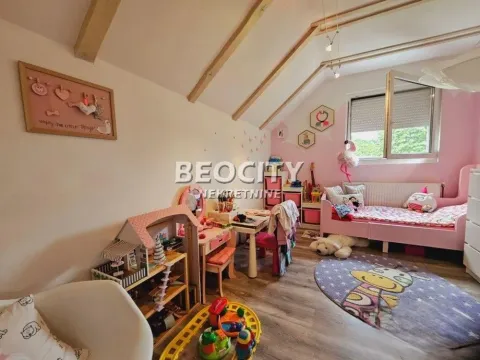 Sale, house, 286m², Salajka, Novi Sad Sve Podlokacije - image 9