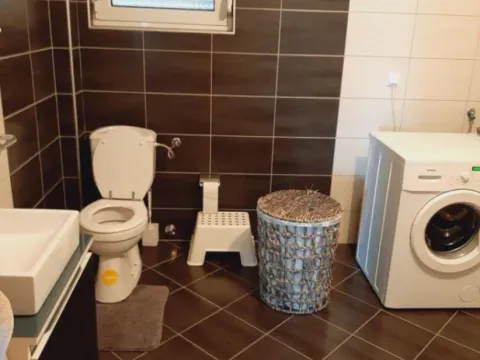 Izdavanje, kuća, 300m², Burtaiši, Bar - image 12