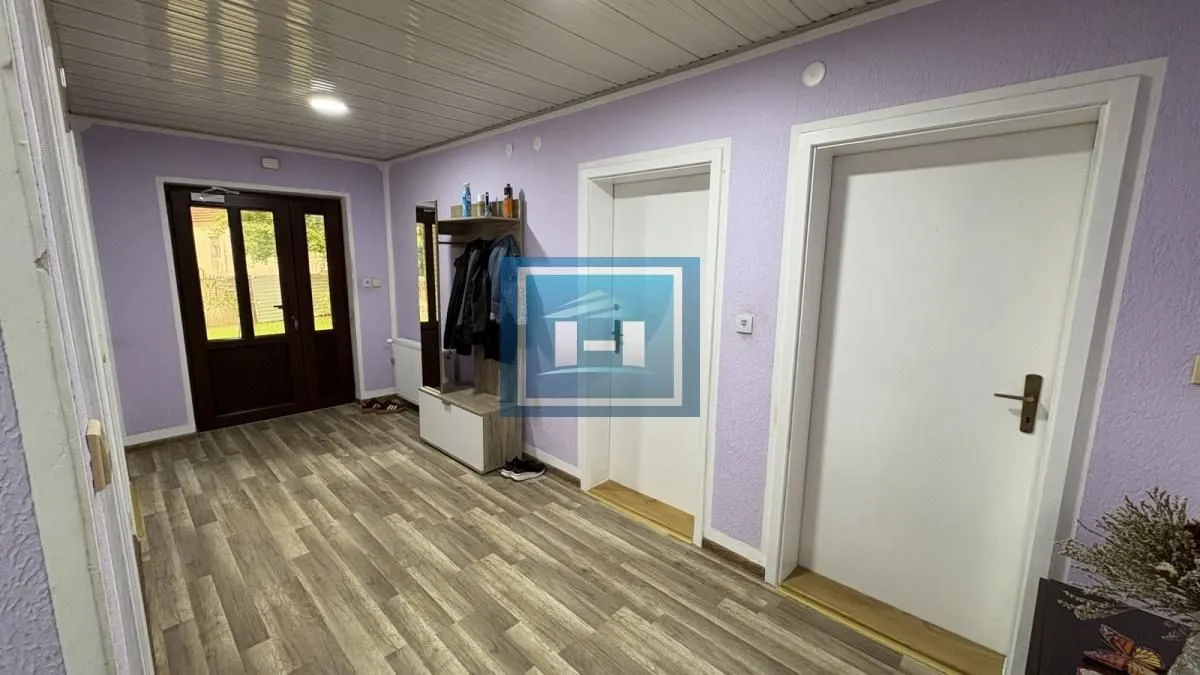 Prodaja, kuća, 275m², Mali Popović, Jagodina