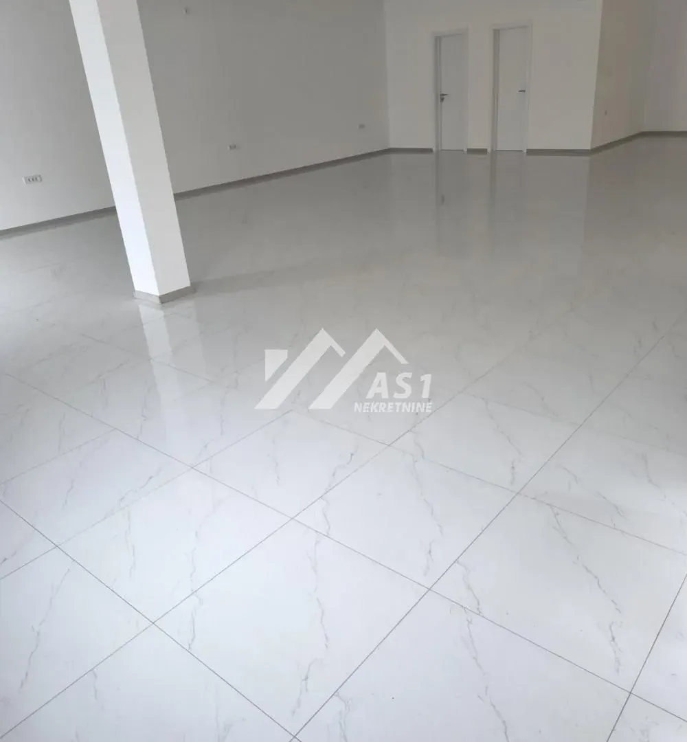 Rent, office space, 130m², Žabalj, Srbija