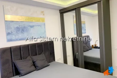 Rent, two bedroom apartment, 45m², Retenzija, Beograd - image 13