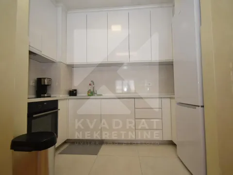 Rent, two bedroom apartment, 70m², Central Point, Podgorica - image 5