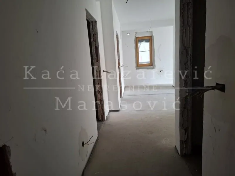 Prodaja, trosoban stan, 68m², Kluz, Zvezdara Sve Podlokacije