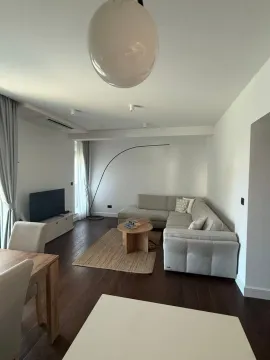Izdavanje, dvosoban stan, 80m², Centar, Tivat - image 12