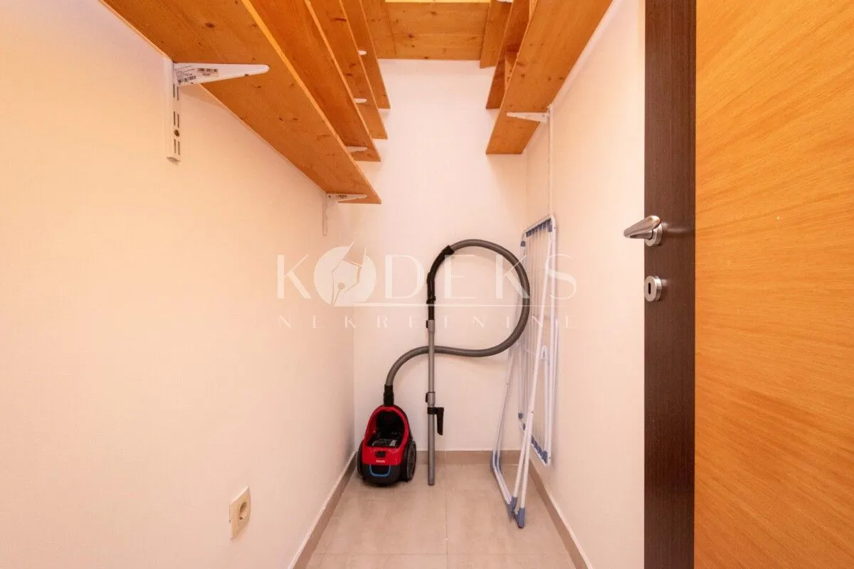 Izdavanje, trosoban stan, 103m², Zabjelo, Podgorica