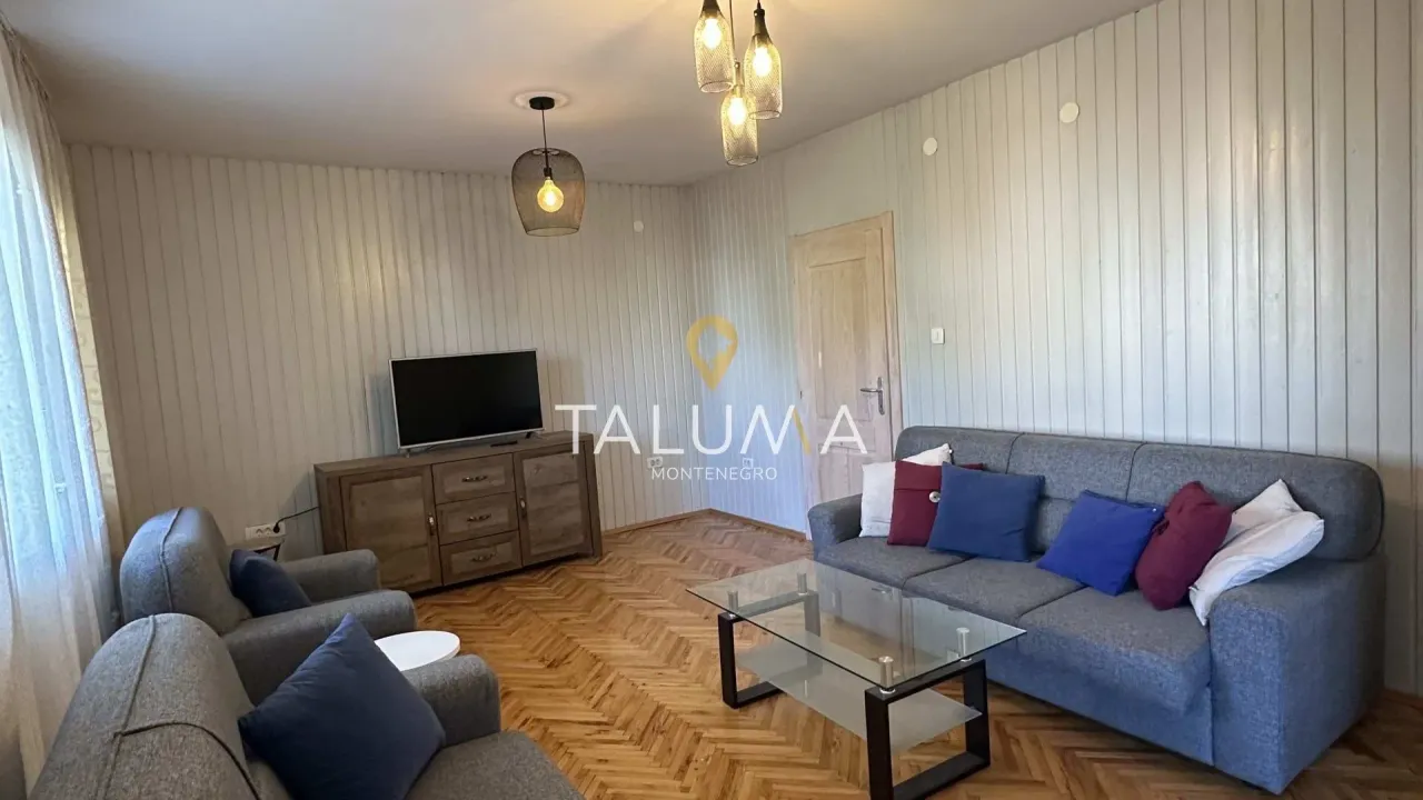Izdavanje, dvosoban stan, 106m², Stari Aerodrom, Podgorica