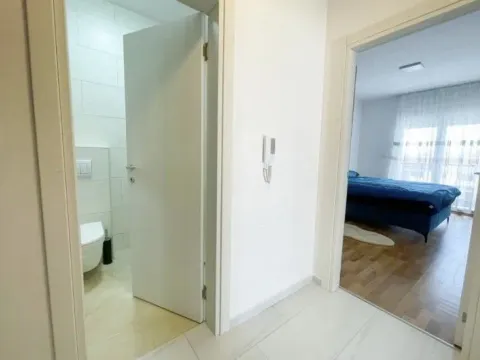 Izdavanje, jednosoban stan, 50m², Stari Aerodrom, Podgorica - image 7