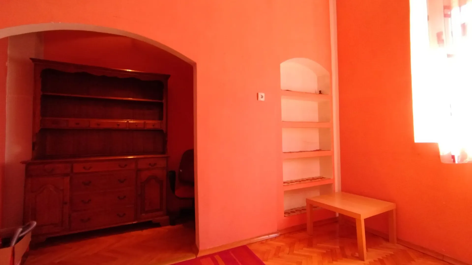 Izdavanje, jednosoban stan, 53m², Centar, Podgorica