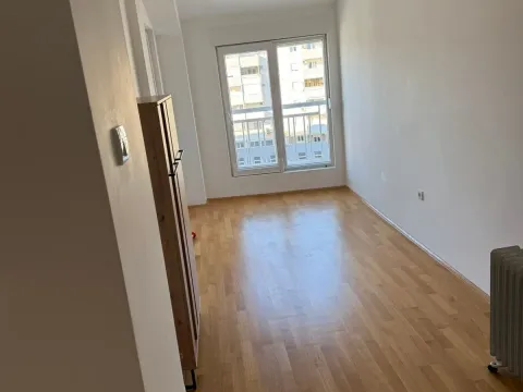 Rent, two bedroom apartment, 75m², Ljubović, Podgorica - image 4