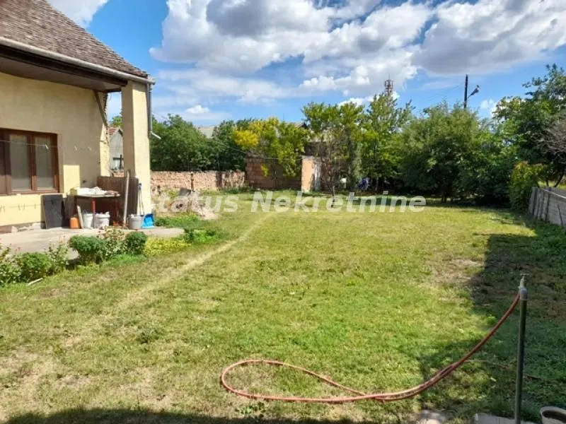 Prodaja, kuća, 230m², Sremska Mitrovica, Srbija