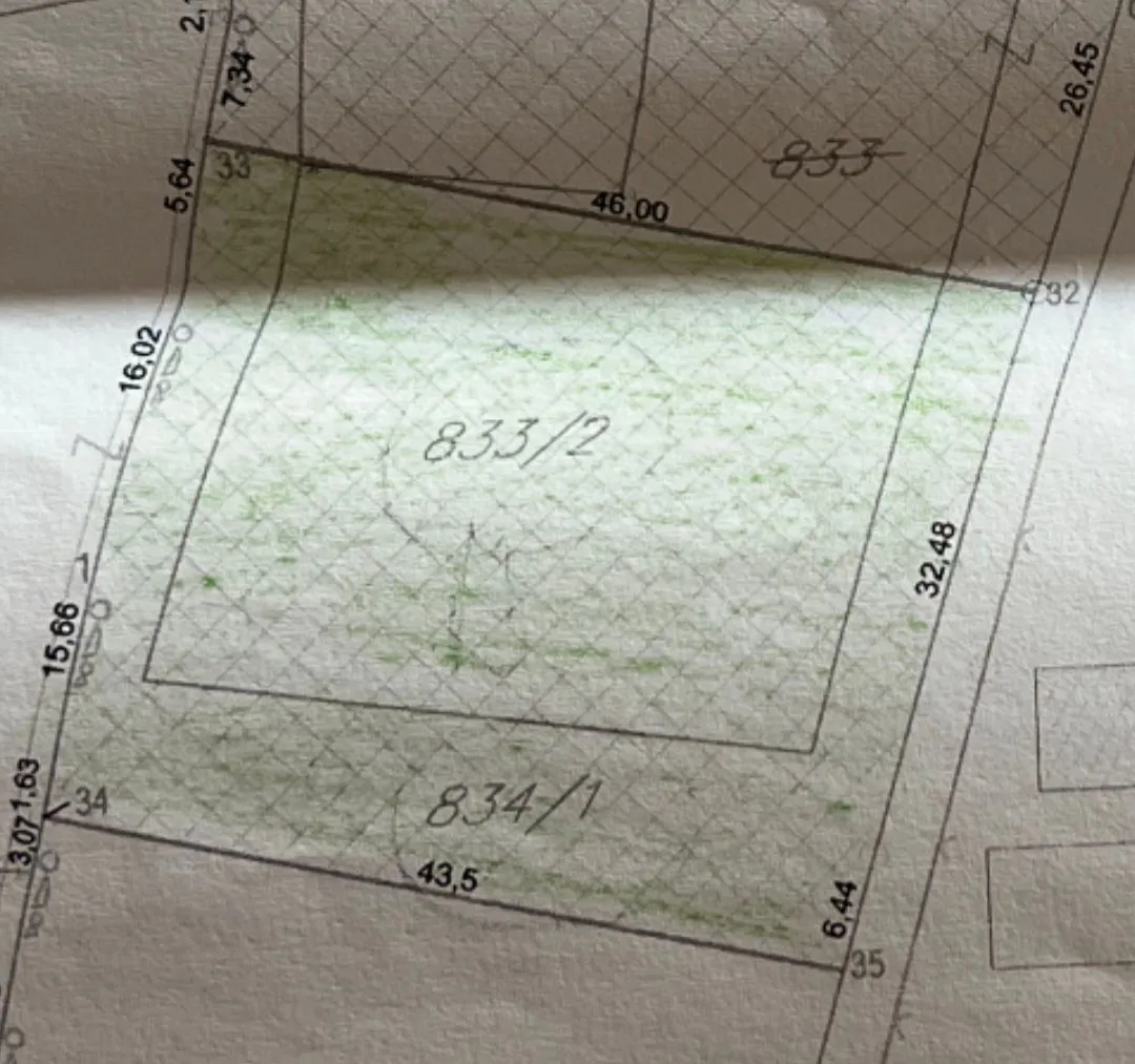 Katastarski plan sa prikazom parcele i dimenzijama.