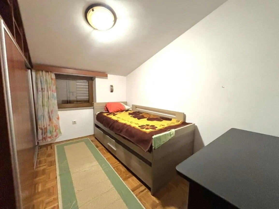 Prodaja, trosoban stan, 80m², Stari Aerodrom, Podgorica