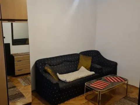 Izdavanje, dvosoban stan, 50m², Autokomanda, Voždovac Sve Podlokacije - image 2