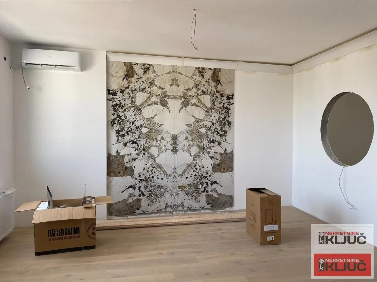 Prodaja, trosoban stan, 74m², Salajka, Novi Sad Sve Podlokacije