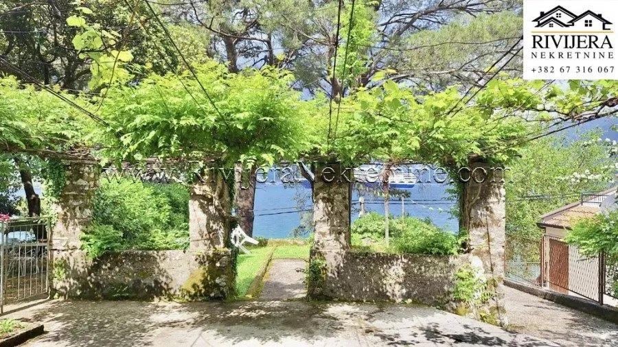 Prodaja, kuća, 160m², Dobrota, Kotor