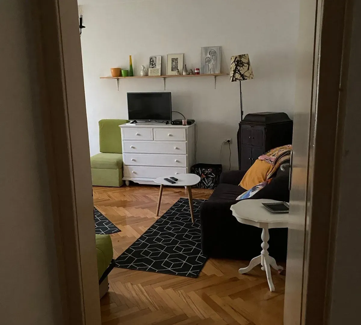Izdavanje, jednosoban stan, 74m², Centar, Podgorica