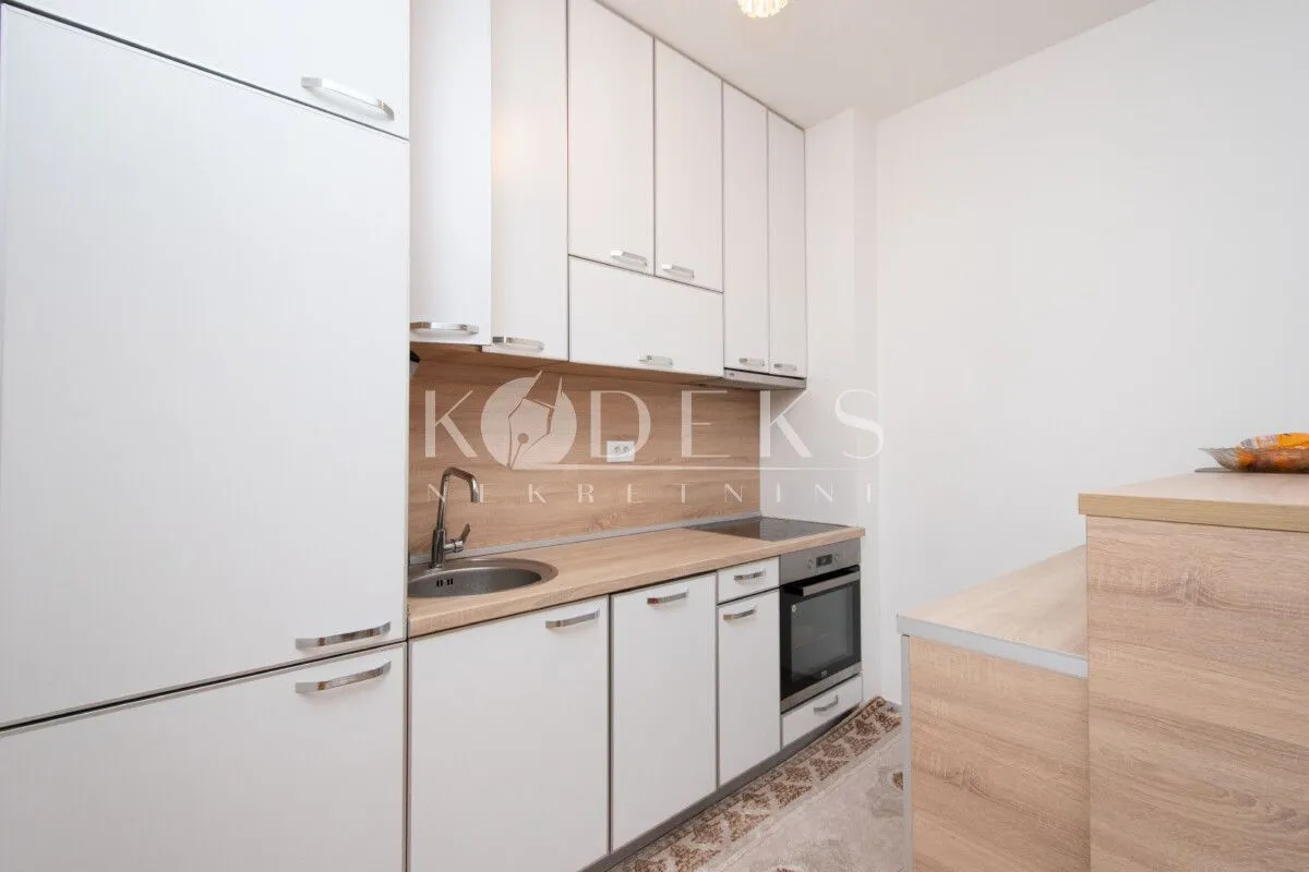 Izdavanje, jednosoban stan, 46m², Stari Aerodrom, Podgorica