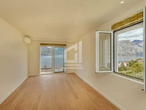 Prodaja, stan, 50m², Dobrota, Kotor - image 13