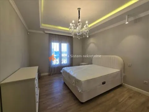 Izdavanje, stan, 215m², Savski Venac, Beograd - image 13