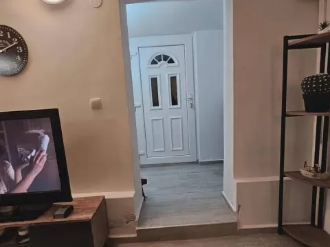 Izdavanje, stan, 32m², Tivat, Crna Gora - image 4